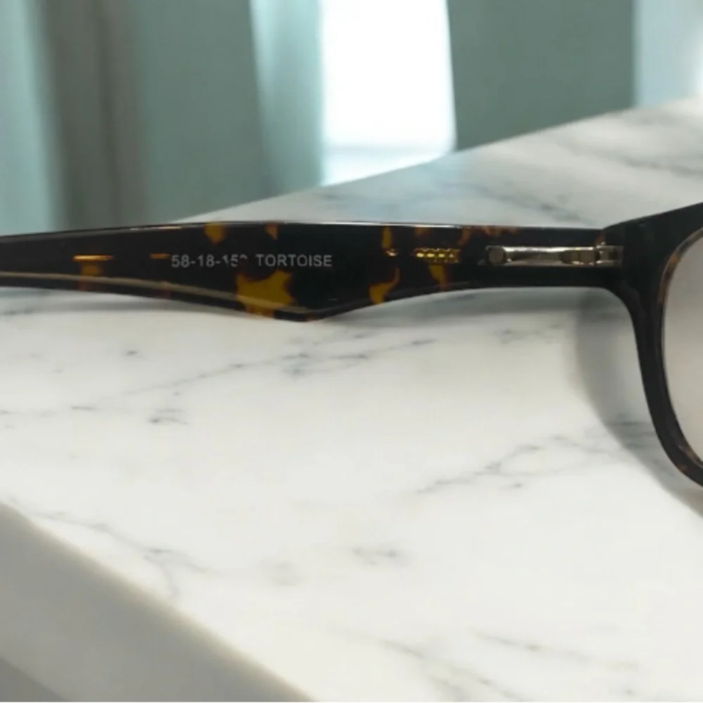 BMEC Big Twist Stylish Tortoise Shell Glasses